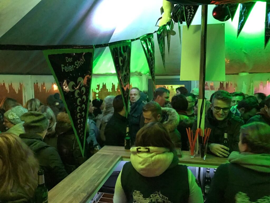 Schirmbar Party in Bielefeld